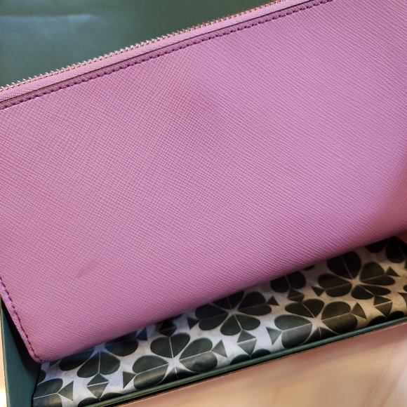 Kate spade wristlet - Picture 5 of 5